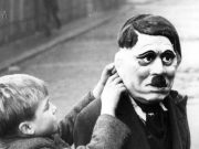 Hcb contro Bonazza e maschere di Hitler, ma Knoll sostiene la SVP