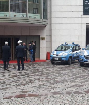 Raddoppiati costi sicurezza a teatro a causa degli immigrati – Bonazza: soldi dei bolzanini buttati nel degrado