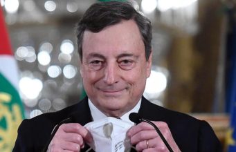 Governo Draghi è tutto e il contrario di tutto, ma forse un giorno ci permetteranno di tornare alle urne
